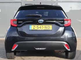 Toyota Yaris (2021) thumbnail 5