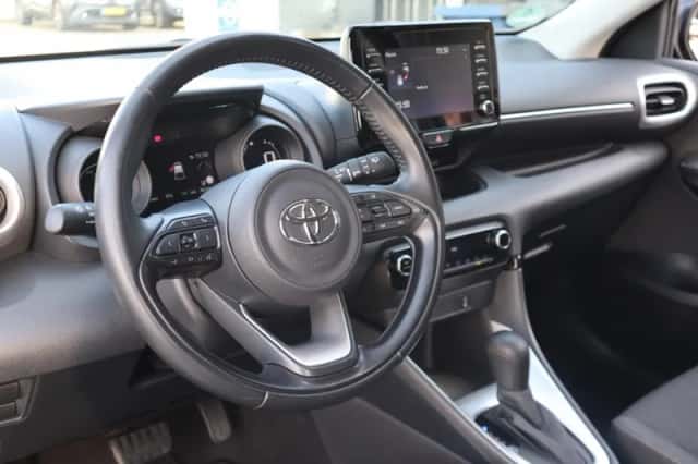 Toyota Yaris (2021) thumbnail 6