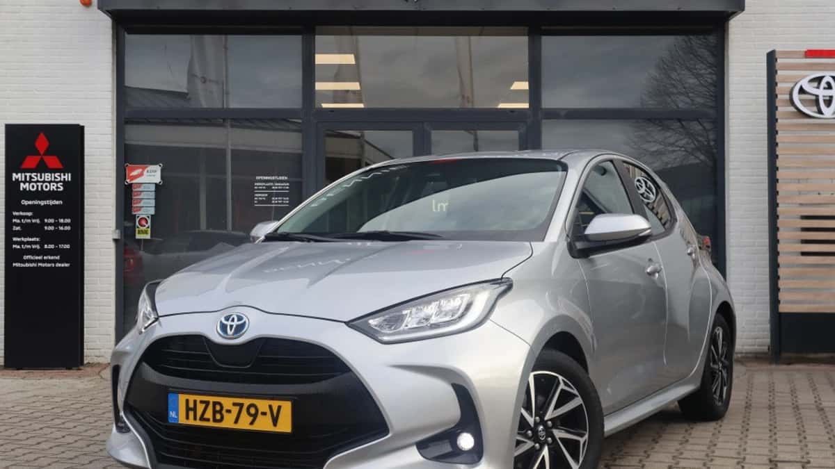 Toyota Yaris (2022) — foto 1