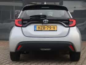 Toyota Yaris (2022) thumbnail 5