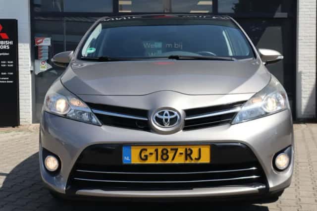 Toyota Verso (2016) thumbnail 4