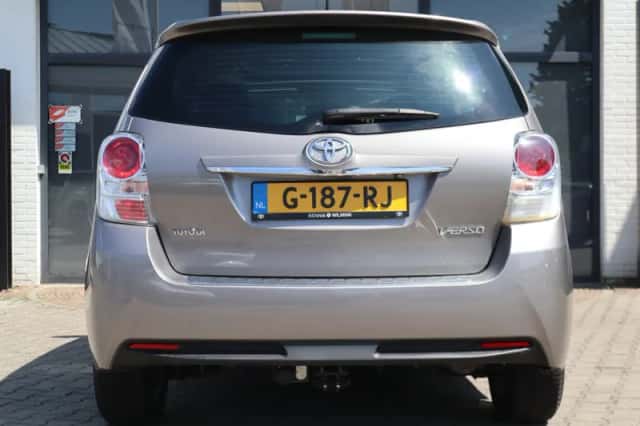 Toyota Verso (2016) thumbnail 5