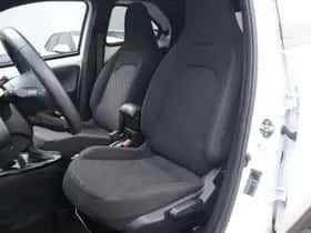 Toyota Aygo X (2023) thumbnail 12