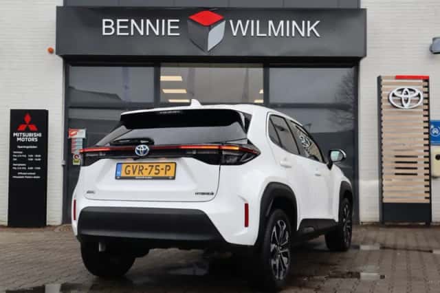 Toyota Yaris Cross (2021) thumbnail 2