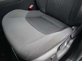 Toyota C-HR (2024) thumbnail 15