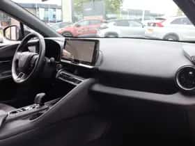 Toyota C-HR (2024) thumbnail 17