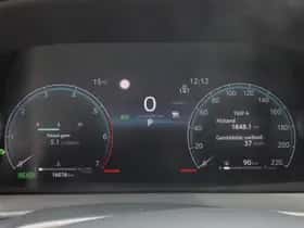 Toyota C-HR (2024) thumbnail 8