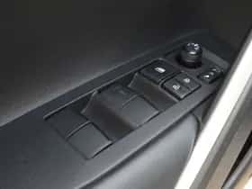 Toyota Corolla (2024) thumbnail 21