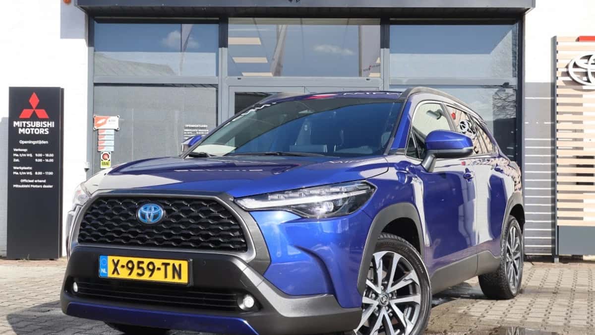 Toyota Corolla (2024) — foto 1