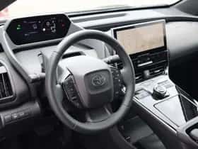 Toyota bZ4X (2025) thumbnail 15