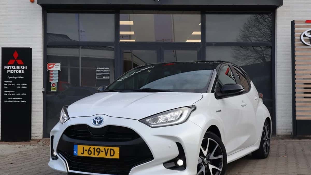 Toyota Yaris (2020) — foto 1