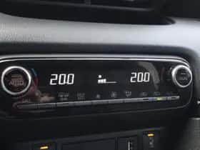 Toyota Yaris (2020) thumbnail 12