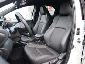 Toyota Yaris (2020) thumbnail 14