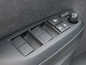 Toyota Yaris (2020) thumbnail 21