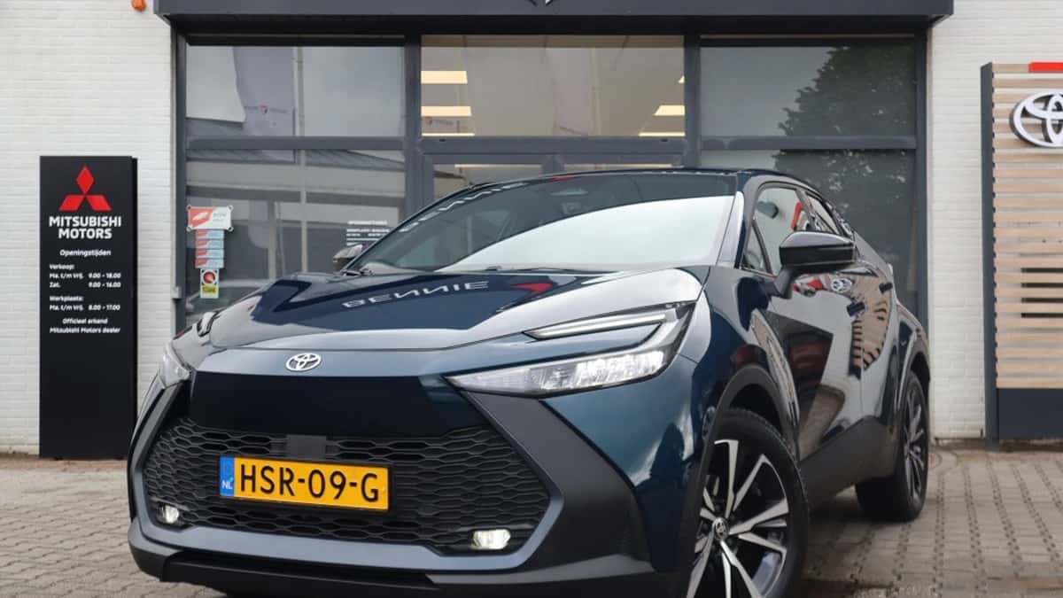 Toyota C-HR (2025) — foto 1