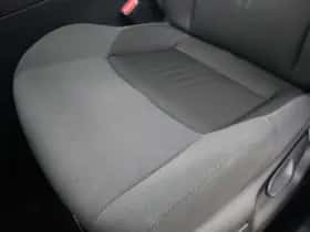 Toyota C-HR (2025) thumbnail 14