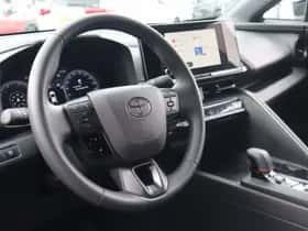 Toyota C-HR (2025) thumbnail 6