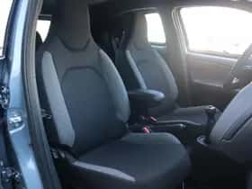 Toyota Aygo X (2024) thumbnail 16