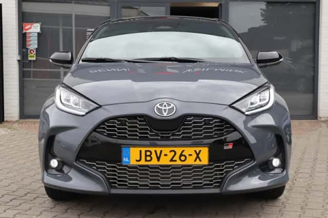 Toyota Yaris (2025) thumbnail 4