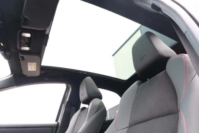 Toyota Yaris (2025) thumbnail 6