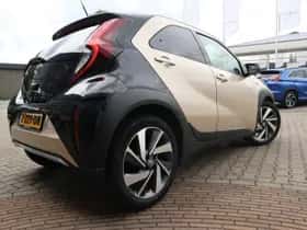 Toyota Aygo X (2022) thumbnail 2