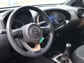 Toyota Aygo X (2022) thumbnail 3