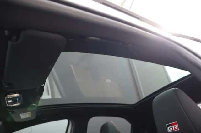 Toyota Yaris (2024) thumbnail 3