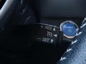 Toyota Yaris (2016) thumbnail 23