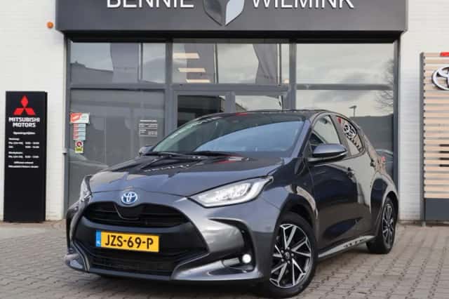 Toyota Yaris (2023) thumbnail 1