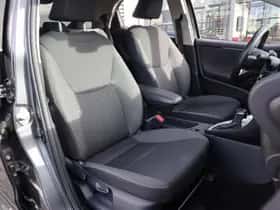 Toyota Yaris (2023) thumbnail 17