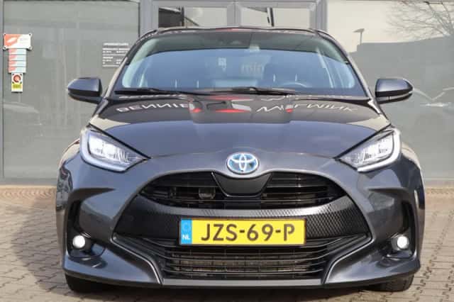 Toyota Yaris (2023) thumbnail 4