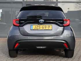 Toyota Yaris (2023) thumbnail 5