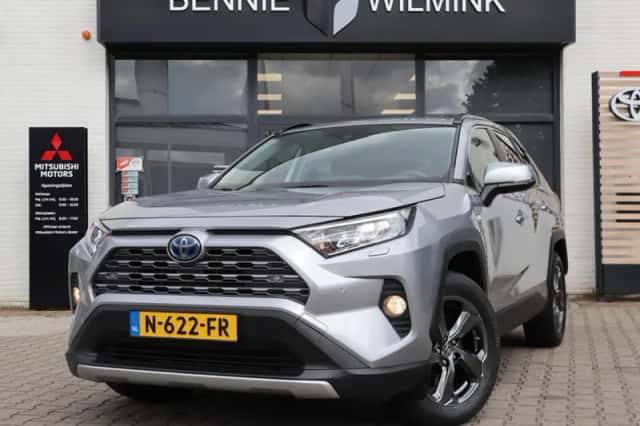 Toyota RAV4 (2021) thumbnail 1
