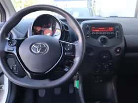 Toyota Aygo (2018) thumbnail 15
