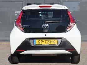 Toyota Aygo (2018) thumbnail 5