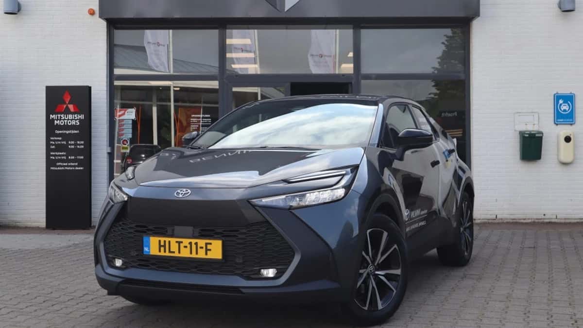 Toyota C-HR (2025) — foto 1