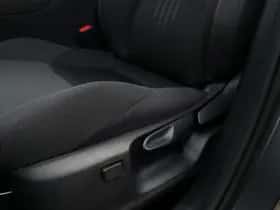 Toyota C-HR (2025) thumbnail 17