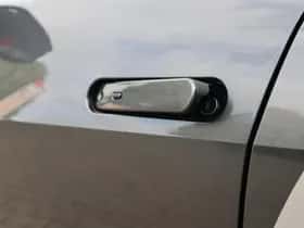 Toyota C-HR (2025) thumbnail 40