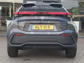 Toyota C-HR (2025) thumbnail 5