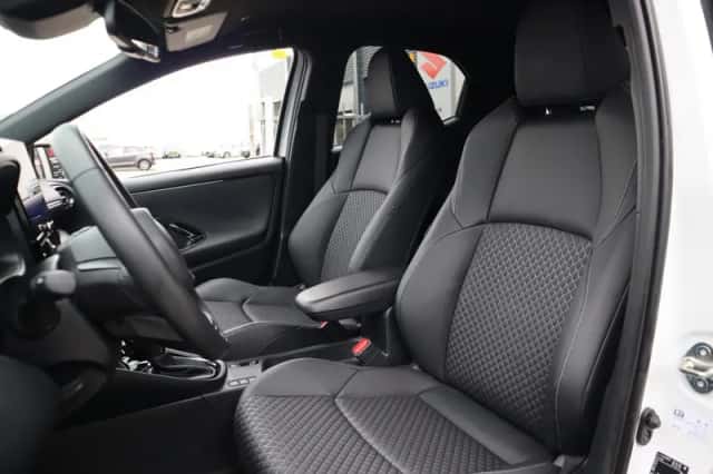 Toyota Yaris (2024) thumbnail 6