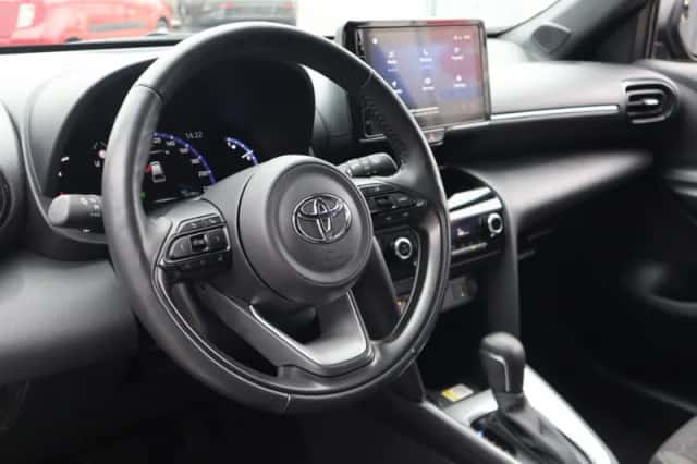 Toyota Yaris Cross (2024) thumbnail 6