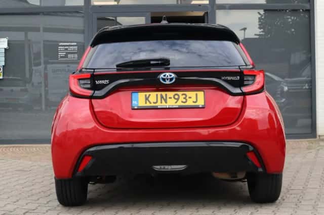 Toyota Yaris (2022) thumbnail 5
