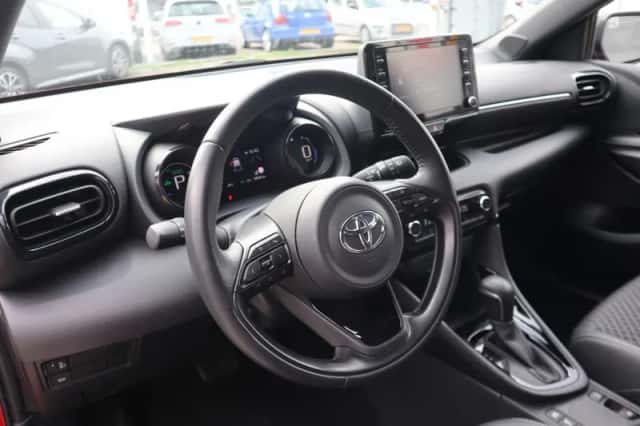Toyota Yaris (2022) thumbnail 6