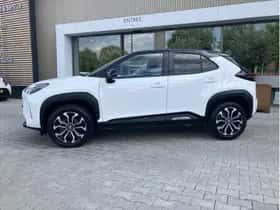 Toyota Yaris Cross (2022) thumbnail 3