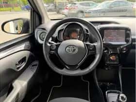 Toyota Aygo (2015) thumbnail 12