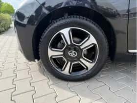 Toyota Aygo (2015) thumbnail 24