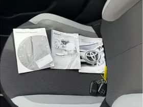 Toyota Aygo (2015) thumbnail 26
