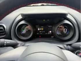 Toyota Yaris (2024) thumbnail 12
