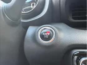 Toyota Yaris (2024) thumbnail 15