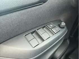 Toyota Yaris (2024) thumbnail 16
